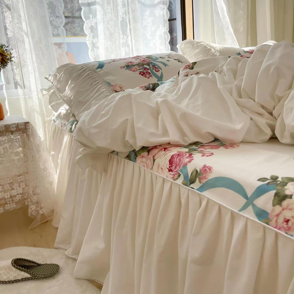 LELVA Vintage Wrinkle Design Duvet Cover Set Full Floral Romantic Ruffled Bedding for Girls 4 Piece White Bed Skirt