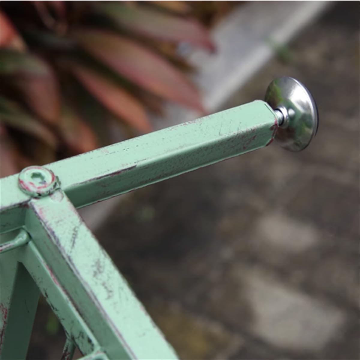 Outdoor Garden Potting Bench Table, 2 Tier Metal Plant Stand with fence,Heavy Duty Metal Shelves,Plant Shelf for Indoor Outdoor,Metal Outdoor Plant Stand Holder Rack,for Balcony and Garden ,Green