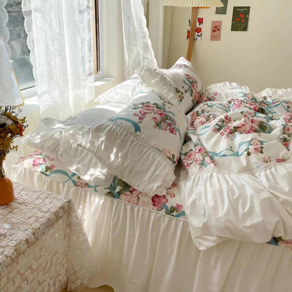 LELVA Vintage Wrinkle Design Duvet Cover Set Full Floral Romantic Ruffled Bedding for Girls 4 Piece White Bed Skirt