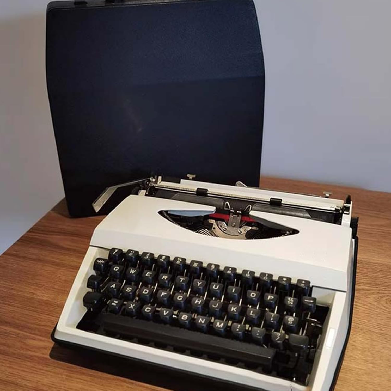 Mechanical English Typewriter, Classic Retro Manual Typewriter Decor, Literary Retro Collection Gift