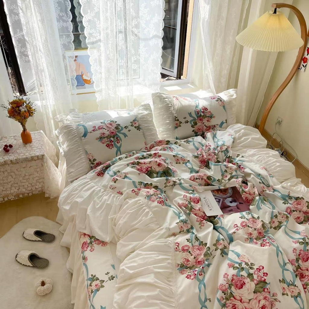 LELVA Vintage Wrinkle Design Duvet Cover Set Full Floral Romantic Ruffled Bedding for Girls 4 Piece White Bed Skirt