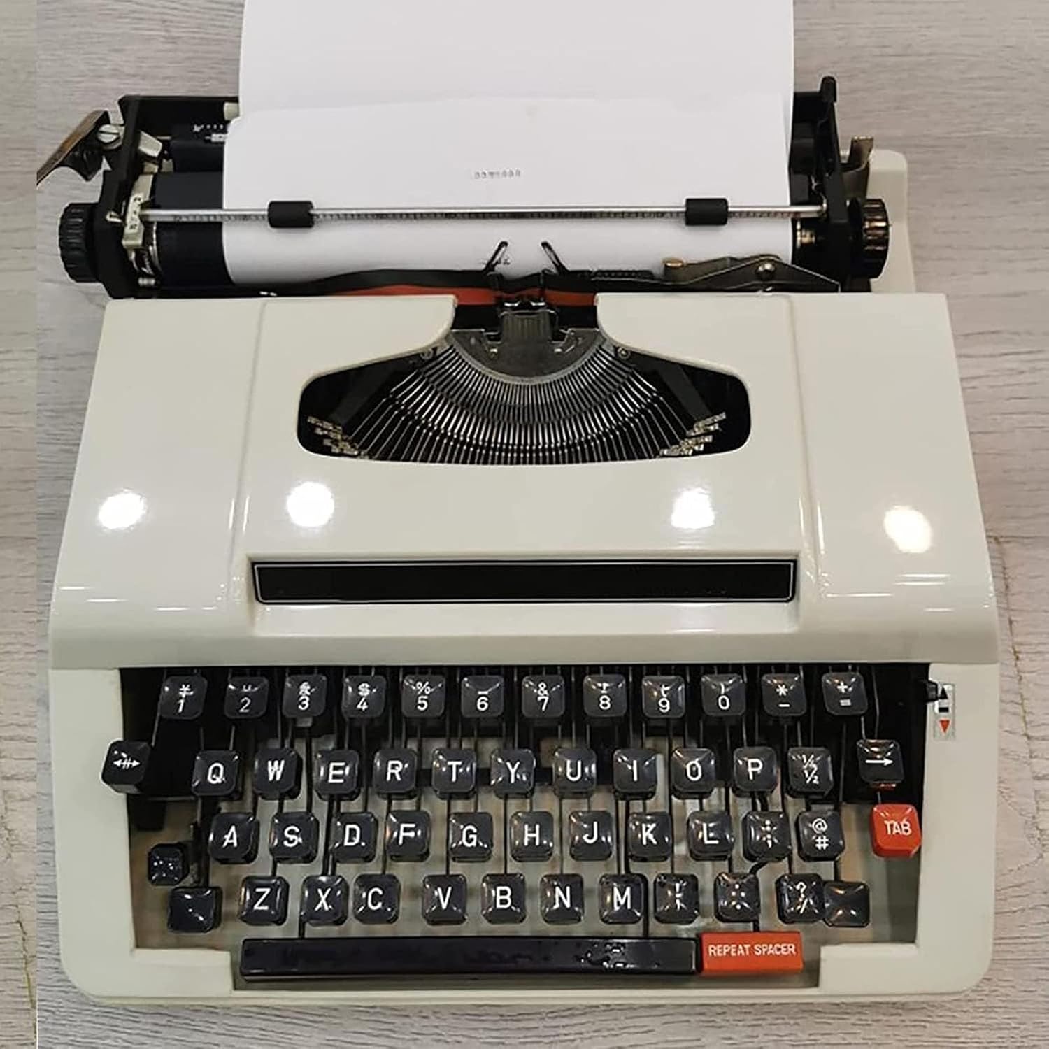 Portable Manual Typewriter, Classic Retro Fashioned Machinery Typewriter, Perfect Writer's Literary Gift,for Notes Or Letters, Creative Writing-Includes Ribbon Set
