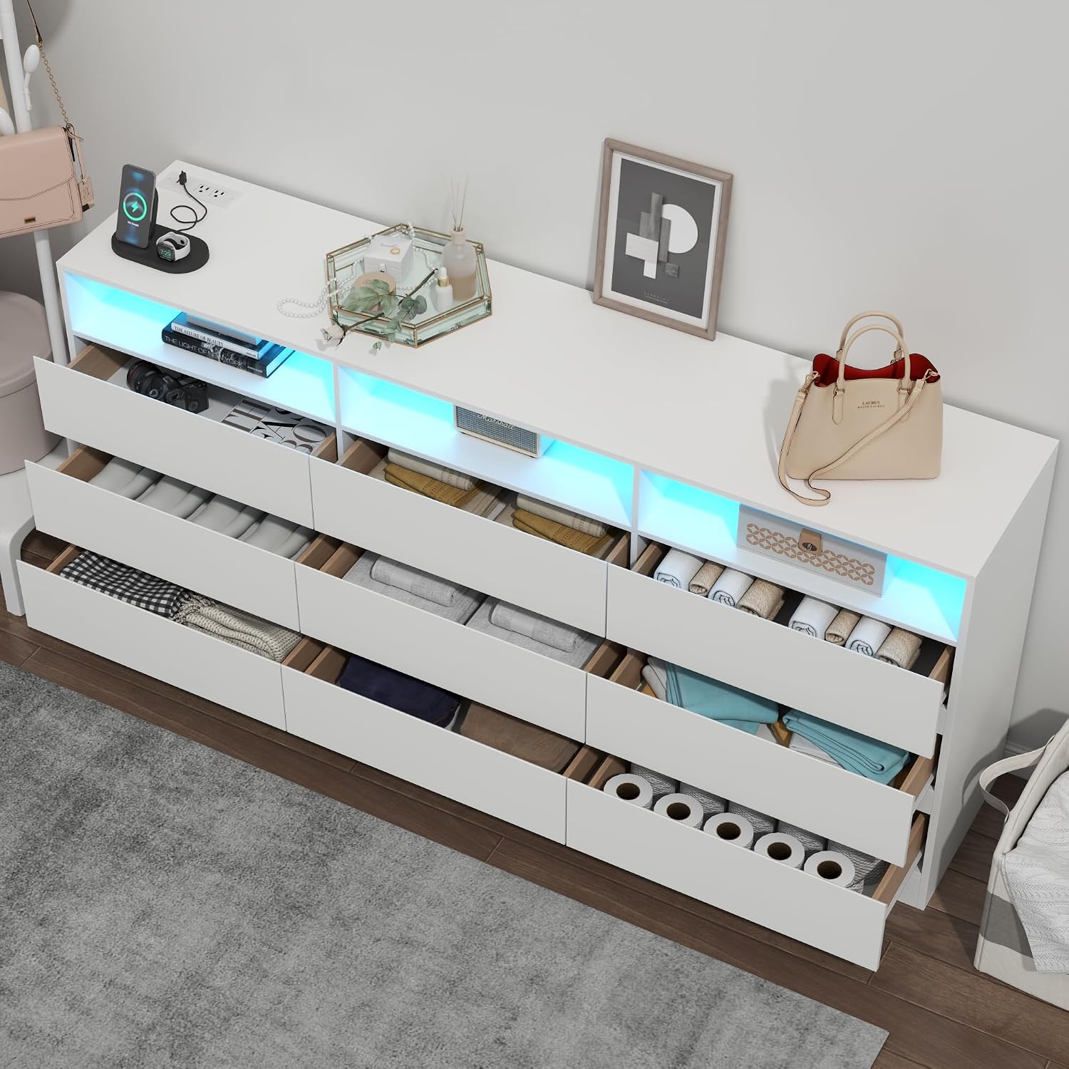 Loomie 9 Drawers Dresser, White Drawer Cabinet with Power Outlet, Accent Chests of Drawers with LED Light, Modern Storage Chest for Bedroom, Living Room (9 Drawers White)