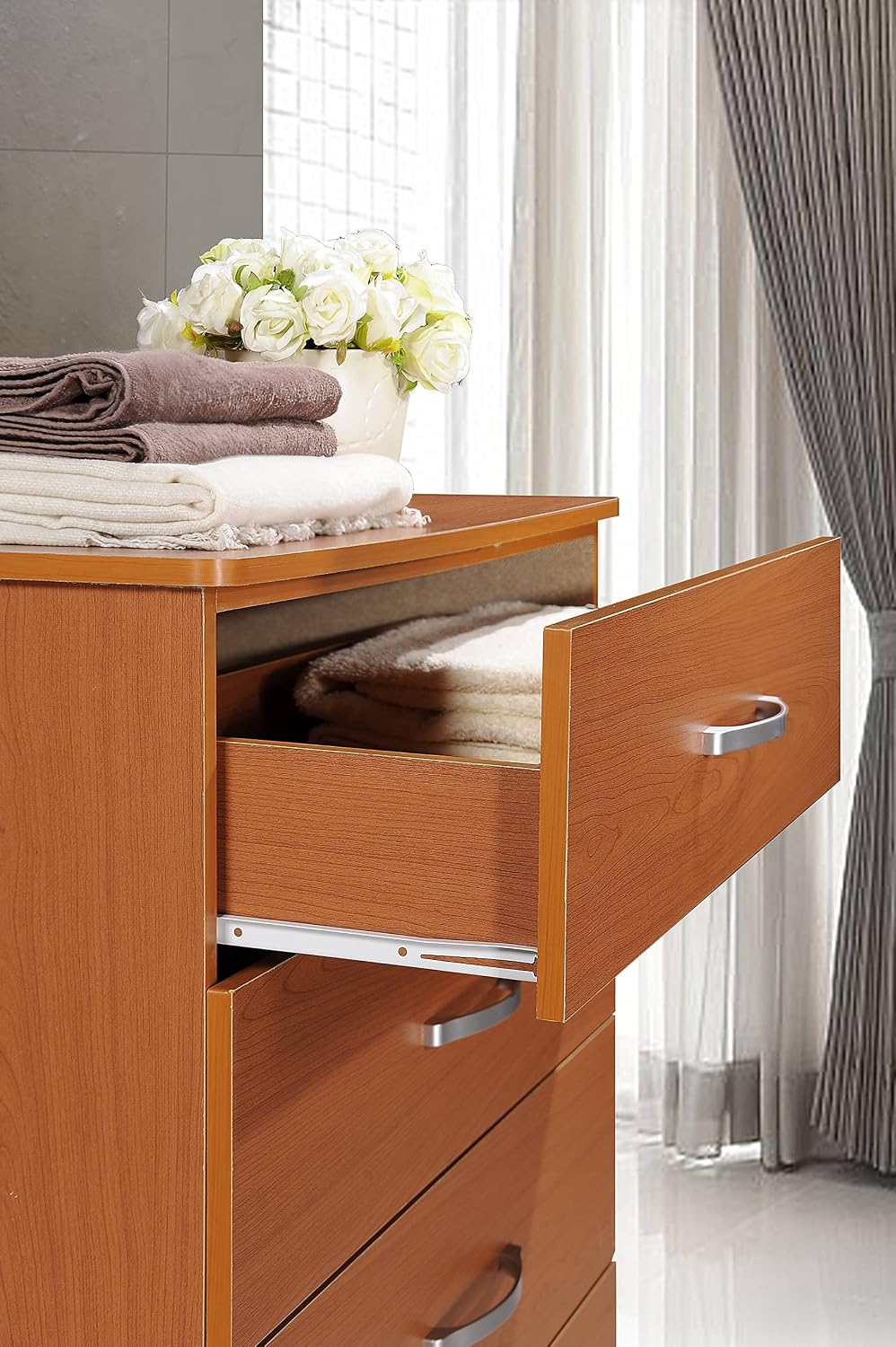 HODEDAH 5 Drawer Wood Dresser for Bedroom, Chest of Drawers with Metal Rails for Support when Storing Clothing, Cherry, 47.8x31.5 inches