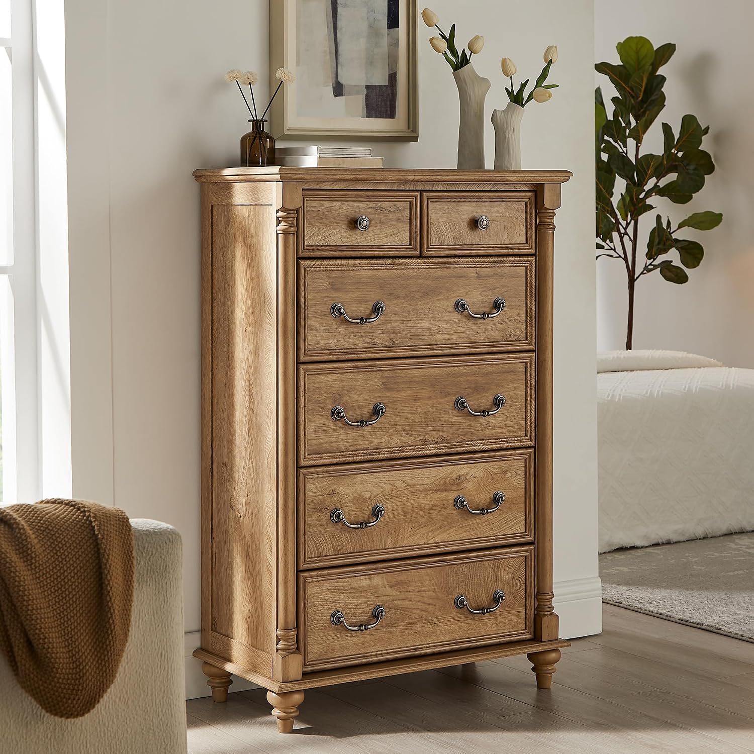 T4TREAM Farmhouse 6 Drawers Dresser Chests for Bedroom w/4 Solid Wood Feet &Column Decor, Tall Wood Rustic Chest of Drawers, Storage Dressers Organizer for Bedroom, Living Room, Light Tree Knot