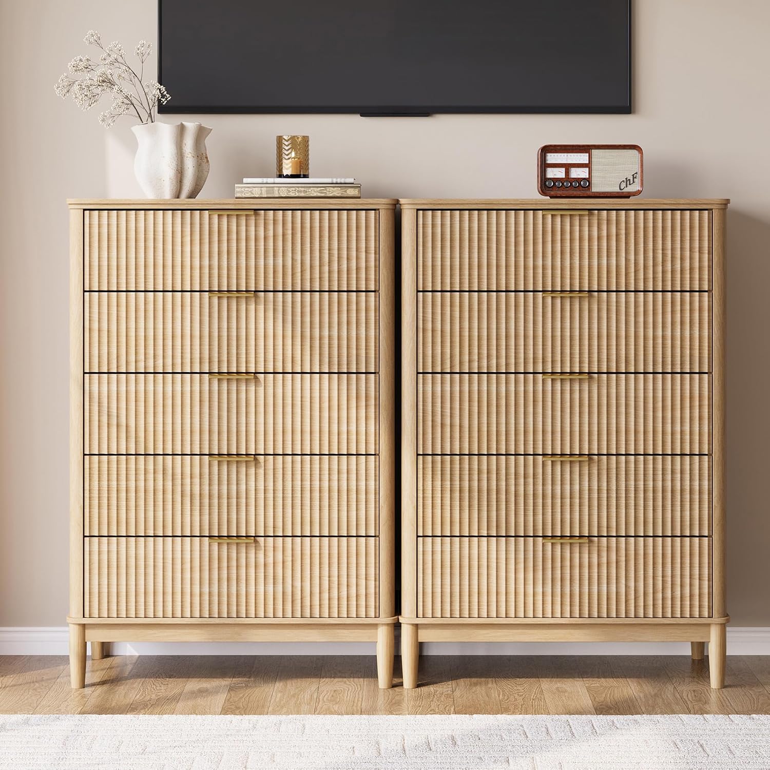 LINSY HOME Fluted 5 Drawers Dresser, 46' Tall Modern Chest of Drawers, Curved Profile Design, Mid Century Wood Dresser with Metal Handle for Bedroom, Living Room, Hallway, Entryway, Oak