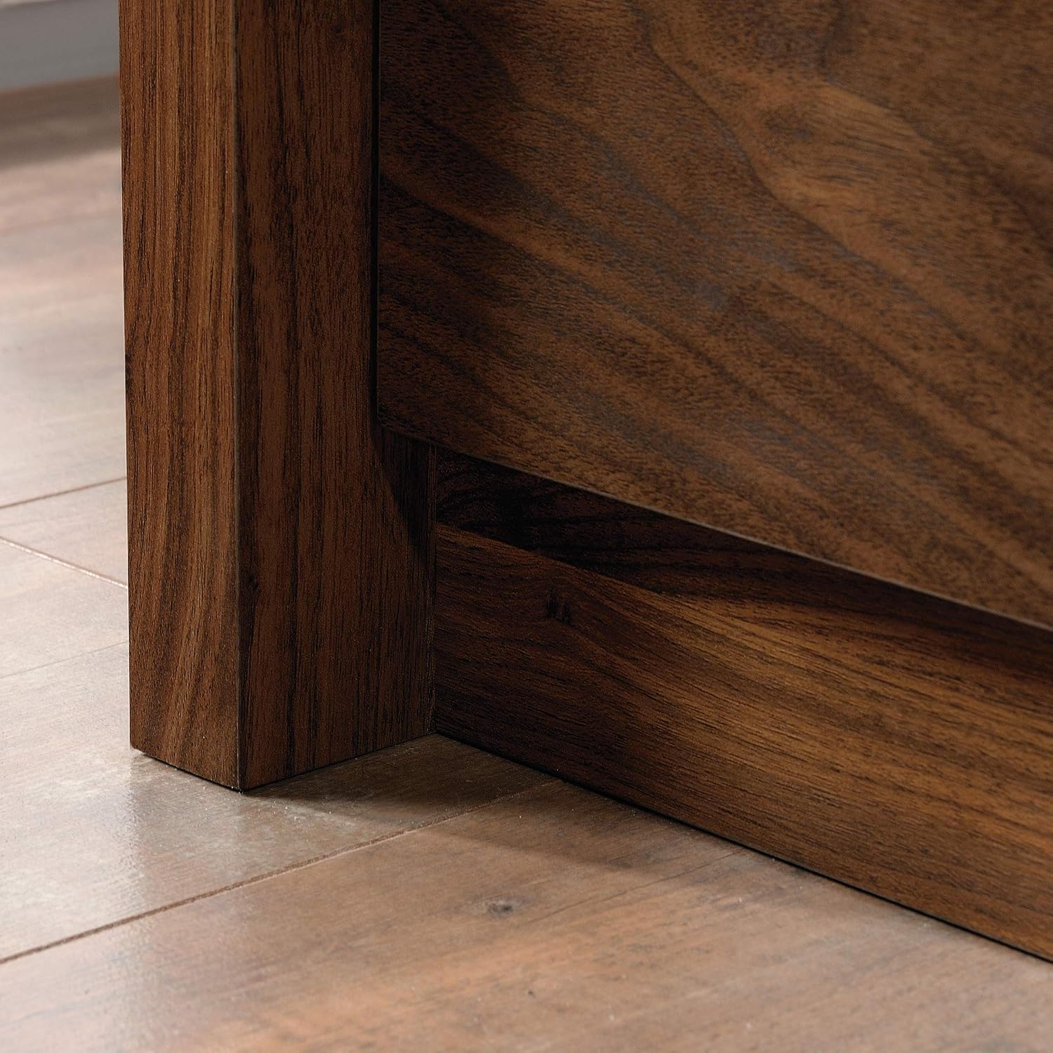 Sauder Harvey Park 6 Drawer Dresser for Bedroom Wooden Dressers & Chest of Drawers, in Grand Walnut