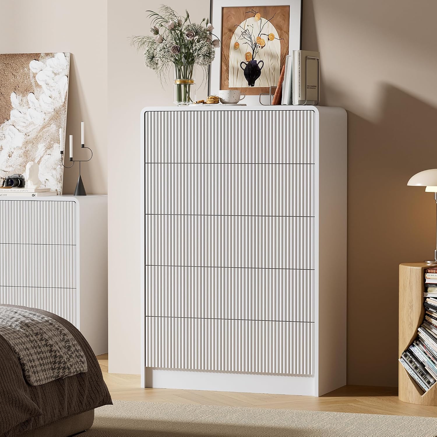 Furniway White 5 Drawer Dresser for Bedroom, Curved Tall Dresser with Push-to-Open Design, Chest of Drawers for Bedroom, Living Room, Hallway, 15.7'D x 32'W x 47.2'H