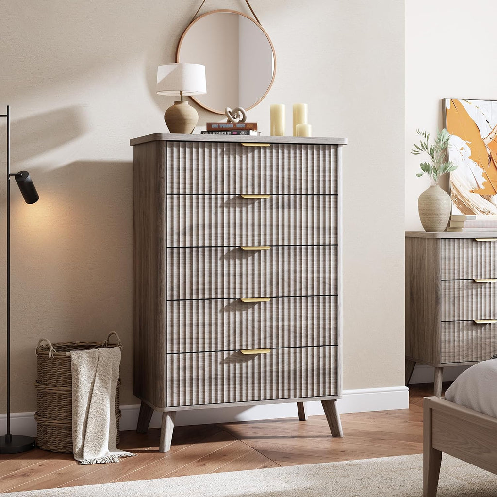 GarveeHome Fluted Dresser for Bedroom with 5 Deep Drawers, 47.2 in Tall Chest of Drawers, Curved Profile Design, Modern Wooden Dresser, for Living Room, Kids Room, Hallway, Grey
