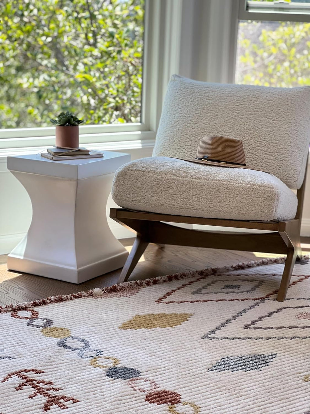 Safavieh Outdoor Collection Curby Modern Concrete Ivory 17.7-inch Accent Table