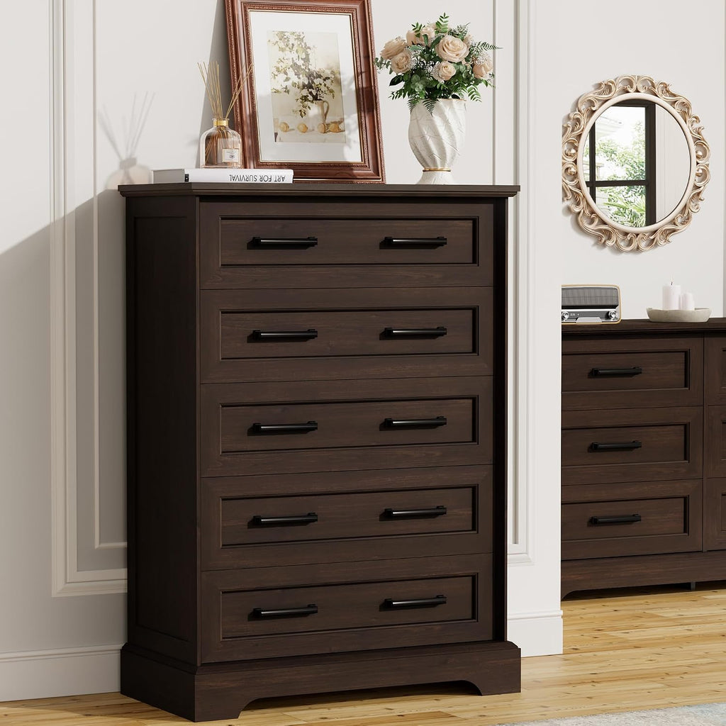 Furmax Farmhouse Dresser for Bedroom, 5 Drawers Dresser, Wood Chest of Drawers, 31.5' Wide Storage Dressers Organizer for Bedroom, Living Room (Brown)