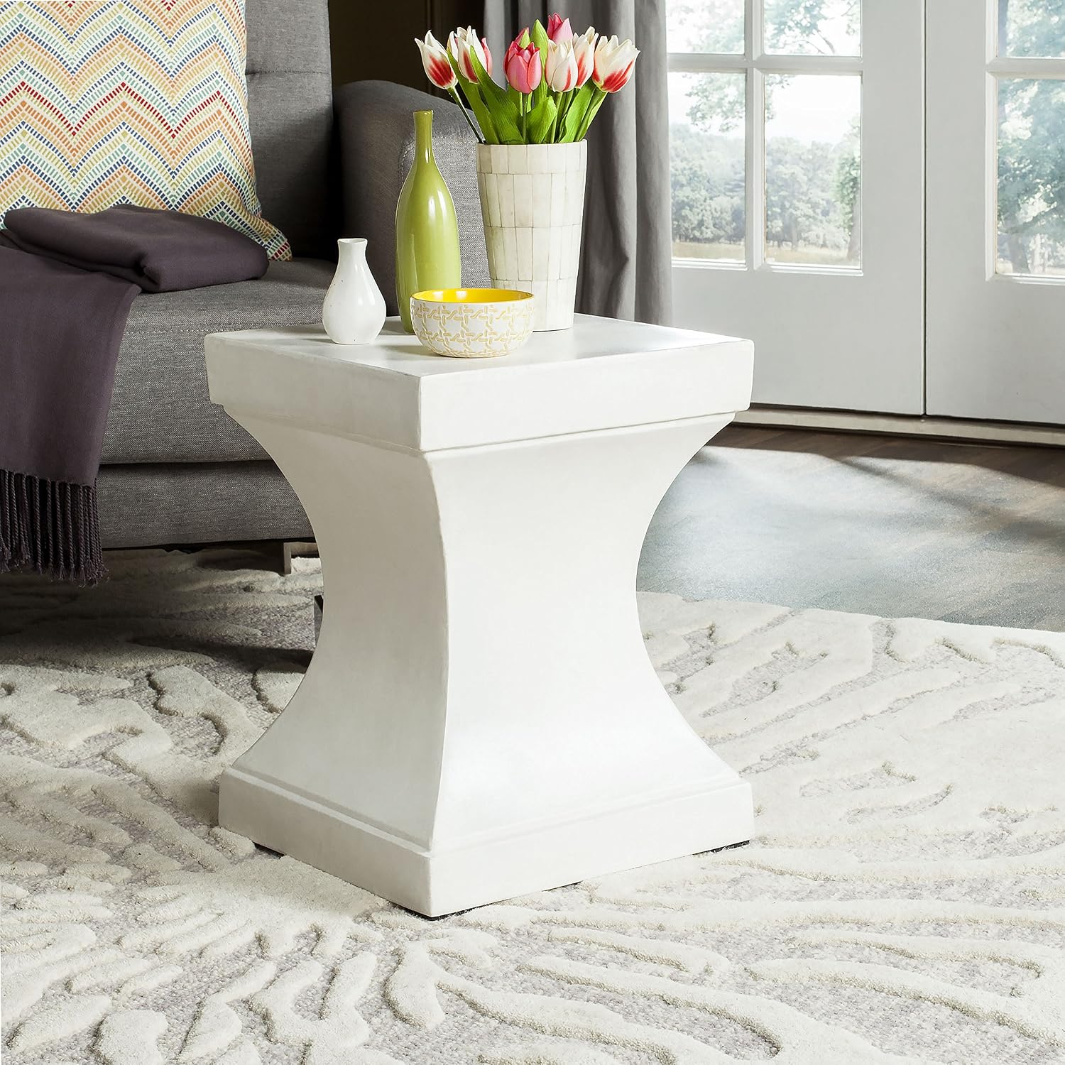 Safavieh Outdoor Collection Curby Modern Concrete Ivory 17.7-inch Accent Table
