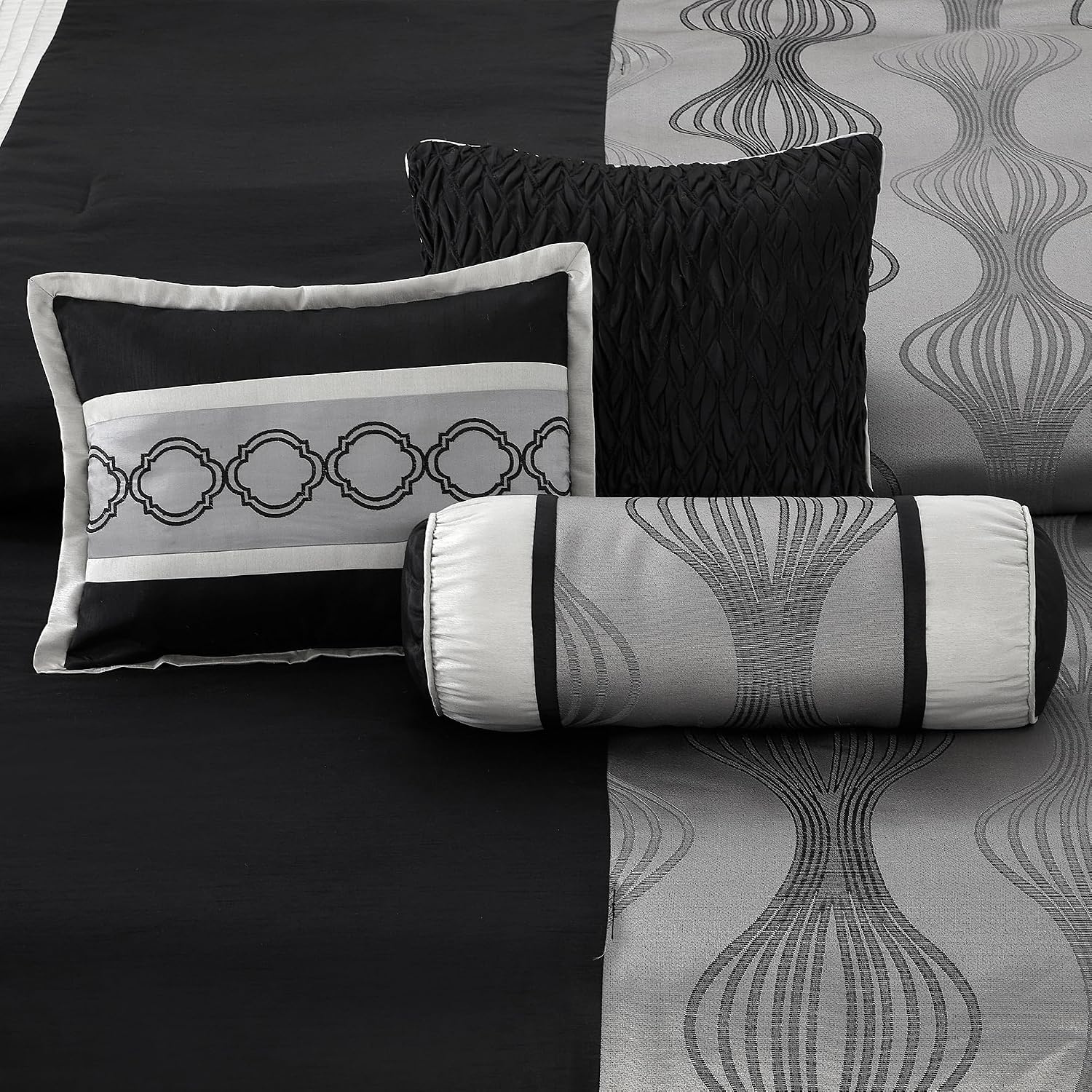 LANCO MODERN LIFESTYLE Queen Comforter Set, Black Silver, 7 Pieces Bed in a Bag, Soft Jacquard with Solid Piecework, Luxury Bed Set with Comforters, Bed Skirt, Pillow Shams and Decorative Pillows