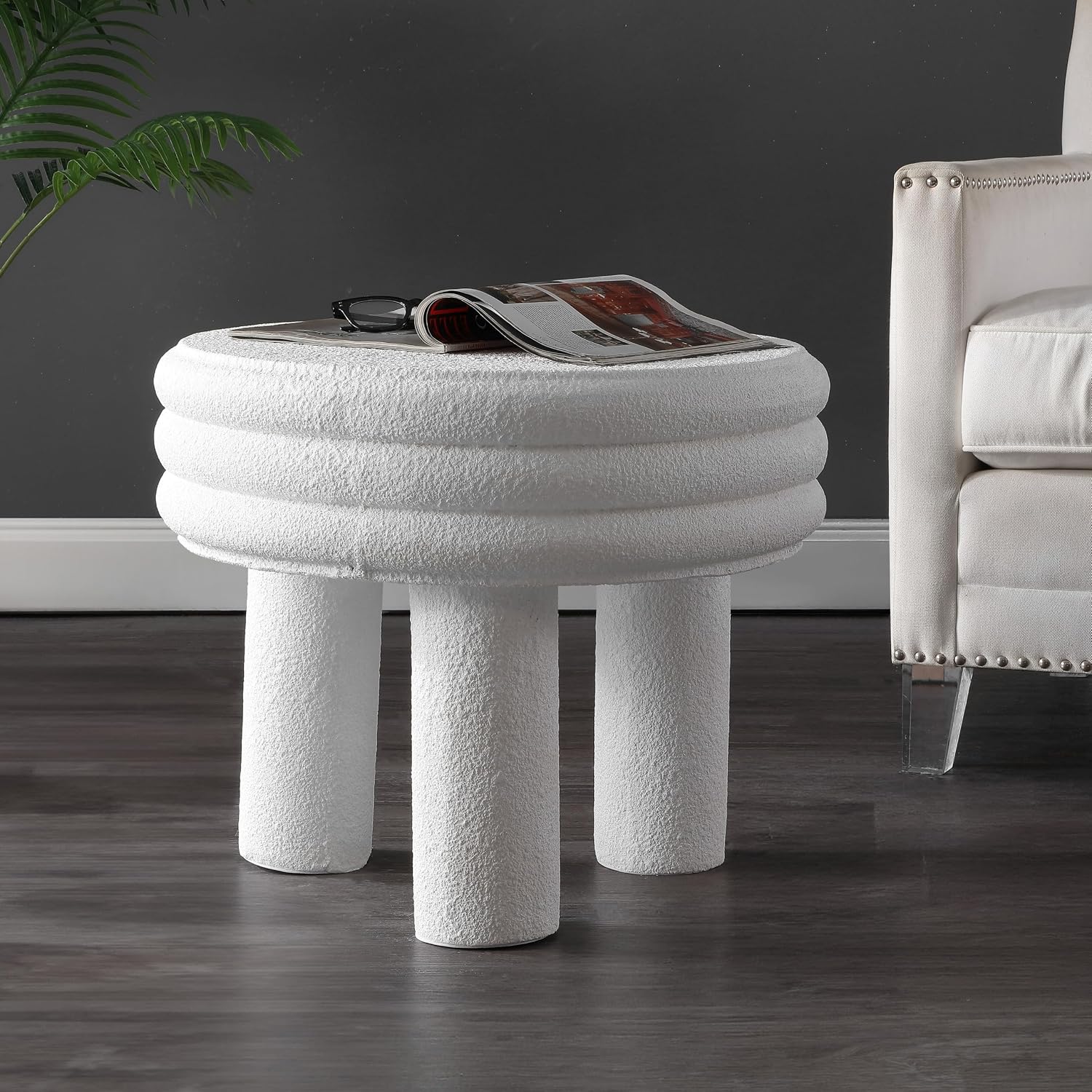 JONATHAN Y Rashida 17.75' Ribbed Polyresin Indoor Outdoor Table, White | Contemporary Curvy Minimalist Silhouette, Stacked Ring Motif, Tripod Pillar Base, Weather Resistant, Frosted Finish